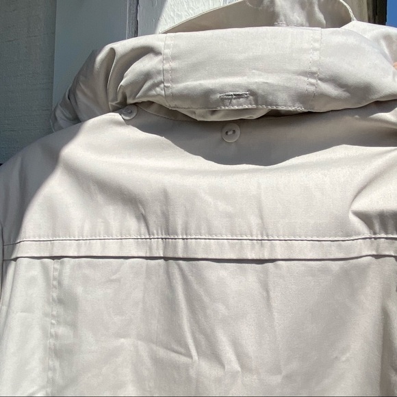 Mackintosh rain jacket with Detachable hood and large pockets. Preppy gear. - Picture 6 of 12